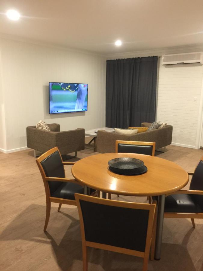 Intown Apartments Geraldton Exterior photo